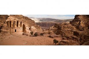 Arkeolog Temukan Monumen Abad 2 SM di Petra Yordania