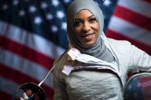 Hijab Tak Halangi Ibtihaj Muhammad Berolahraga