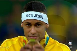 Di Balik Bandana “100% Jesus” Neymar