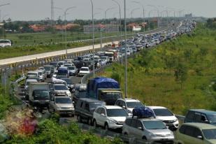 Libur Akhir Pekan Tol Cirebon Lancar