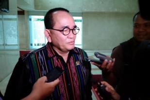 Ruhut Sitompul Tegaskan Tidak akan Mundur dari Demokrat