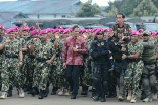 PDIP: Blusukan Jokowi Pastikan TNI Tidak Terpengaruh Politik