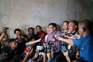 Djarot Tak Ambil Pusing Hasil Elektabilitas Turun