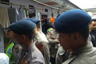 Blusukan di Slipi, Djarot Dijaga Ketat 219 Personel Polisi