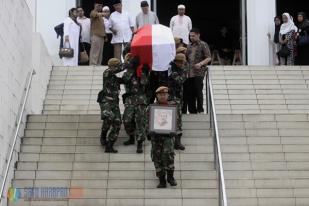 Sejumlah Tokoh Melayat ke Kediaman Ma'rie Muhammad