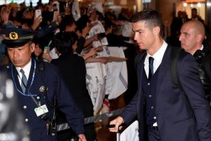 Cristiano Ronaldo Raih Ballon d’Or Keempatnya