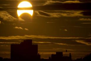 Gerhana Matahari Langka Terlihat di  Afrika, Amerika dan Eropa