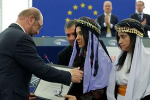 Sakharov Prize Diserahkan pada Dua Perempuan Yazidi