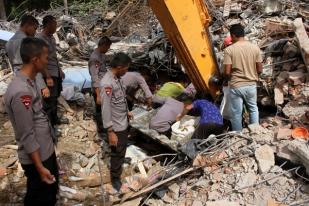 Menag Serahkan Bantuan Korban Gempa Aceh