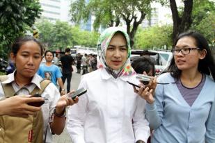 Walikota Tangerang Selatan Membesuk Tubagus Chaeri Wardhana