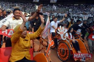 Kampanye Hanura, Wiranto dan HT Naik Becak