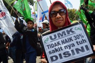 Buruh Tuntut Penetapan UMP