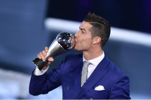 Cristiano Ronaldo Pemain Terbaik FIFA 2016