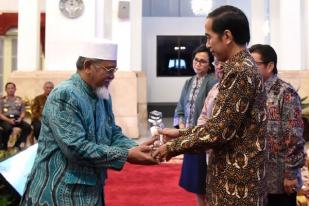 Presiden Ajak Industri Jasa Keuangan Kembangkan Usaha Rakyat