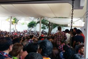 5.000 Orang Padati Rumah Pemenganan Ahok-Djarot