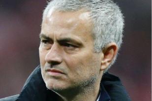 Mourinho Tantang Pemain MU Raih Lebih Banyak Gelar