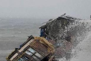 Dampak Haiyan: Gelombang Tinggi dan Hujan di Indonesia