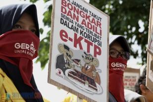 Dakwaan e-KTP Ungkap Pengaturan Anggaran di DPR