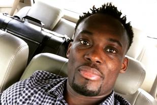 Essien Tidak Peduli Kritikan Media Internasional