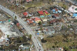 Tembakan Batalkan Pemakaman Massal Korban Badai Filipina