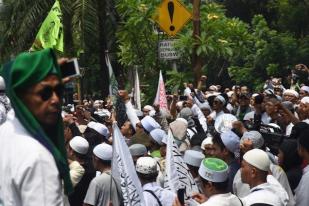 Takbir Menggema dan Air Mata Usai Ahok Divonis