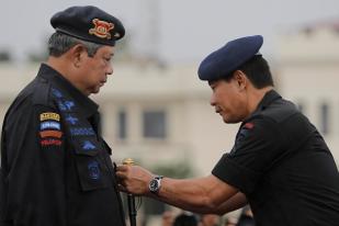 SBY Terima Anugerah Warga Kehormatan Korps Brimob Polri