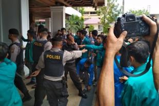 Mahasiswa di Aceh Demo Tolak UU MD3