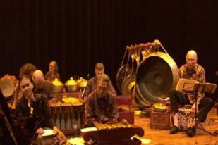 Gamelan Jawa dan Saksofon Pukau Penonton di Pentas "Shadows of Java"