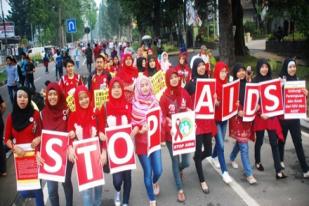 Menko Kesra: Hentikan Pembagian Kondom ke Masyarakat