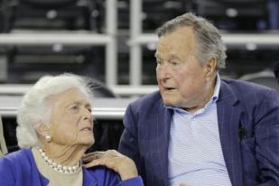 Mantan Presiden AS George HW Bush Keluar dari Rumah Sakit