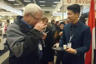 Warga Denmark Serbu Pepes Ikan di Foodexpo 2016