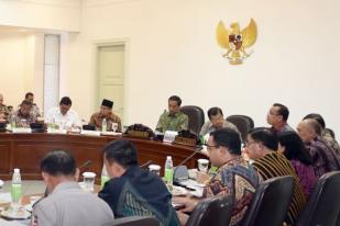 Jokowi Ratas Bahas Hambalang dan Renovasi GBK