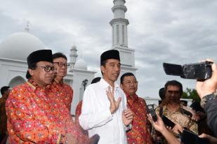 Jokowi Dorong Potensi Wisata Bahari Kayong Utara