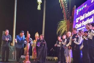 Ribuan Peserta Festival Paduan Suara Bali Gaungkan Perang Narkoba