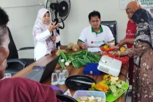 BPU Unja Latih Pedagang dan UMKM Buat Eco Enzym