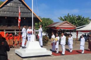 Kerajaan Bajeng Gowa Kibarkan Bendera Pusaka Merah Putih