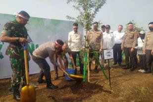 Polri Tanam 100.000 Pohon untuk Kurangi Polusi Jakarta