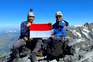 Pendaki RI Taklukkan Puncak Eiger dalam 16 Hari