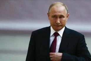 Putin Bebaskan Visa Warga Ukraina Masuk Rusia