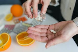 Bahaya Minum Obat Lewat Tanggal Kedaluwarsa