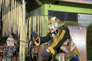 Tapin Kalsel Lestarikan Warisan Wayang Topeng Carita