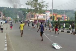 Demo di Manokwari Rusuh, Massa Bakar Gedung DPRD Papua Barat