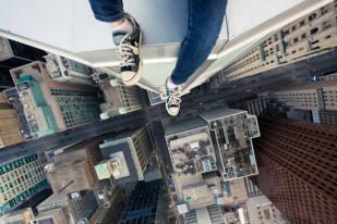 Polisi Queensland Tumpas Tren Rooftopping di Media Sosial