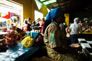 Ebola Hempaskan Ekonomi Guinea, Liberia, dan Sierra Leone