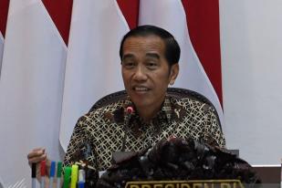 Presiden Jokowi Kritik Pengadaan Pacul Impor di Kementerian