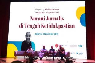 Jurnalistik Ronggeng Aristides Katoppo Dimata Atmadji Sumarkidjo