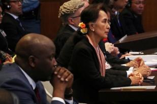 Suu Kyi Tolak Tuduhan Genosida Rohingya