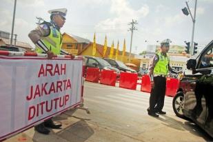 Tol Jakarta-Cikampek Masih Padat pada Minggu Siang