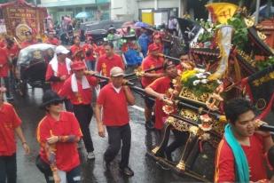 Ratusan Umat Tri Dharma Mengikuti Perayaan Bwee Gee