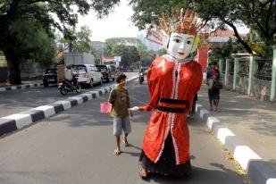 Ondel-Ondel Ngamen di Jalan Hancurkan Pakem Budaya Betawi